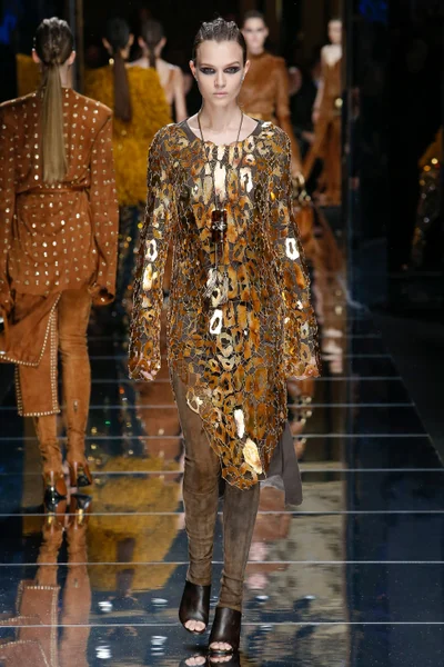Look 23